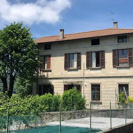 Il Maiale Bianco Oda ve Kahvaltı San Fedele Intelvi
