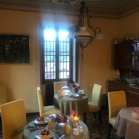 Il Maiale Bianco Oda ve Kahvaltı